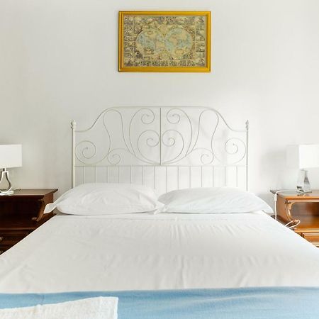 Bright Flat With Shared Garden Apartment Милано Екстериор снимка