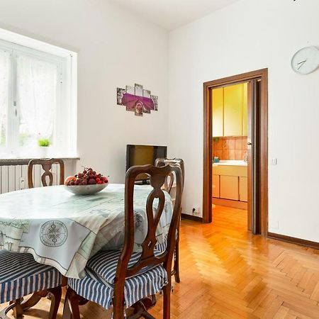Bright Flat With Shared Garden Apartment Милано Екстериор снимка
