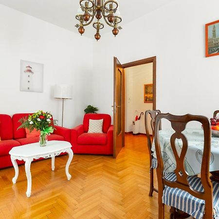 Bright Flat With Shared Garden Apartment Милано Екстериор снимка