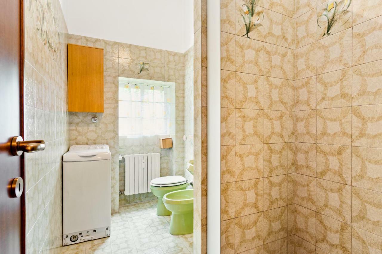 Bright Flat With Shared Garden Apartment Милано Екстериор снимка